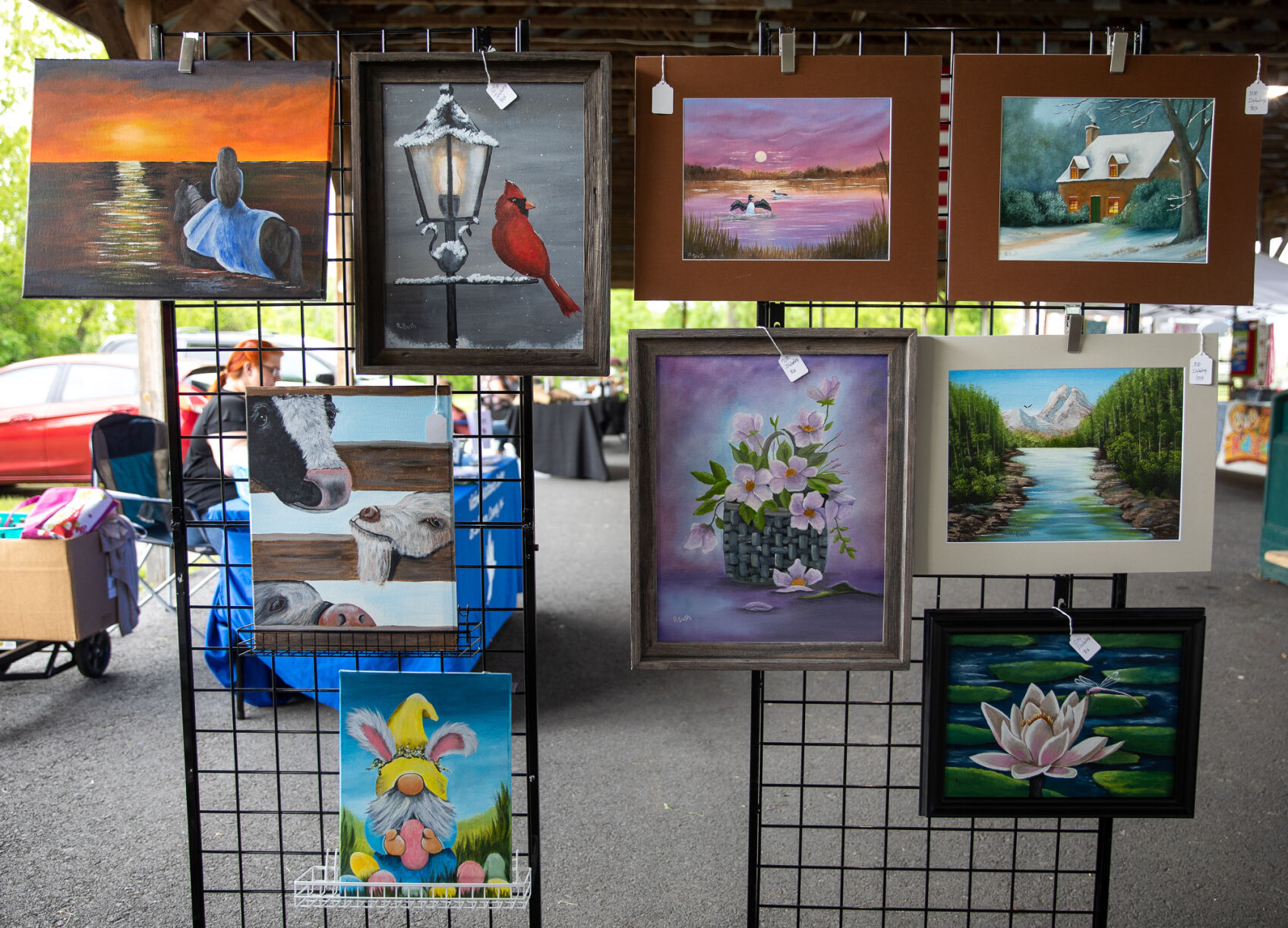 Farmers and artisans kick off market season